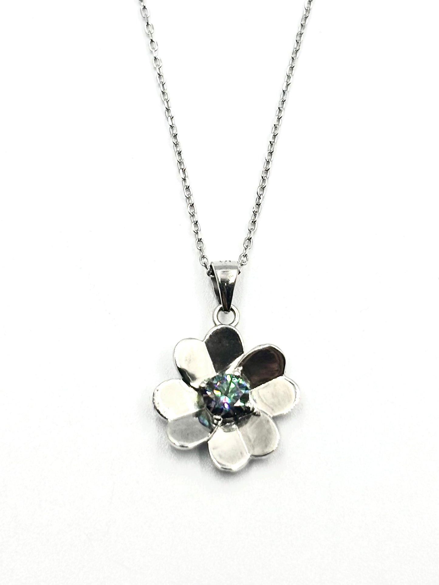 Luminous Petal Dazzling Moissanite Bloom Necklace