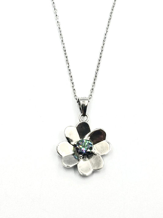 Luminous Petal Dazzling Moissanite Bloom Necklace